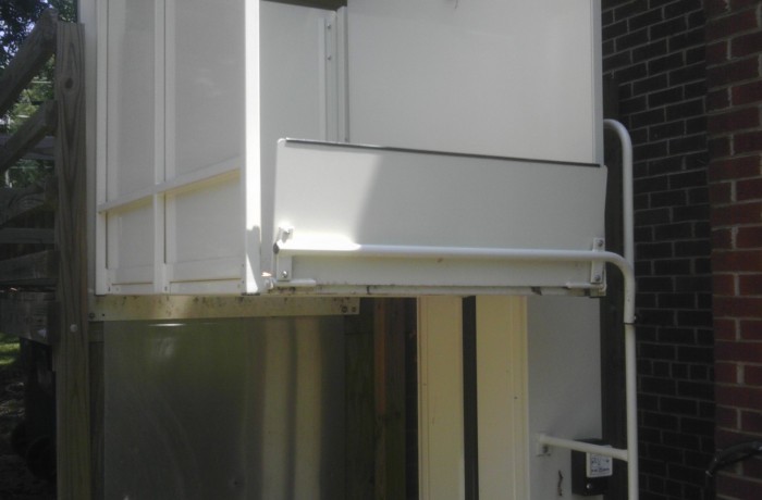 Mac’s Vertical Home Lift PL-72 w/ solid sides & top landing gate